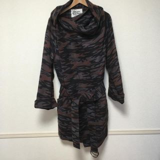 ヴィヴィアンウエストウッド(Vivienne Westwood)のvivienne  westwood MANコート(チェスターコート)