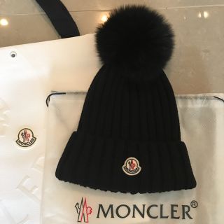 モンクレール(MONCLER)のなな様ご専用☆MONCLER ニット 帽子 ボンボン ブラック ニット帽(ニット帽/ビーニー)