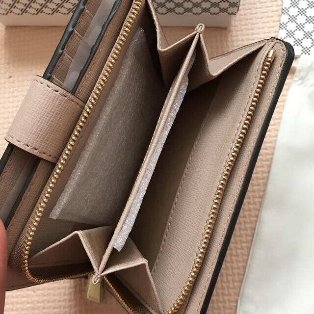 Furla - 【新品・未使用】FURLA 二つ折り財布 ダリアベージュの通販 by