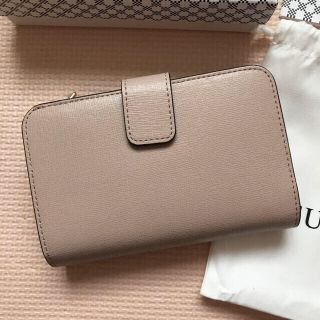 未使用✨FURLA ベルヴェデーレ ２つ折り財布 レザー エンボス ベージュ系