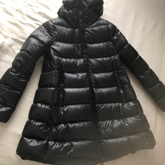 MONCLER(モンクレール)のmacharcoal様専用モンクレール スイエン ダウン レディース サイズ1 レディースのジャケット/アウター(ダウンジャケット)の商品写真