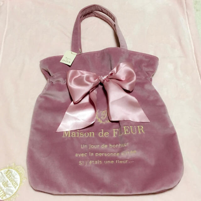 Maison de FLEUR(メゾンドフルール)のメゾンドフルール🌸ベロアピンクリボントート🎀値下げメッセ禁止 レディースのバッグ(トートバッグ)の商品写真