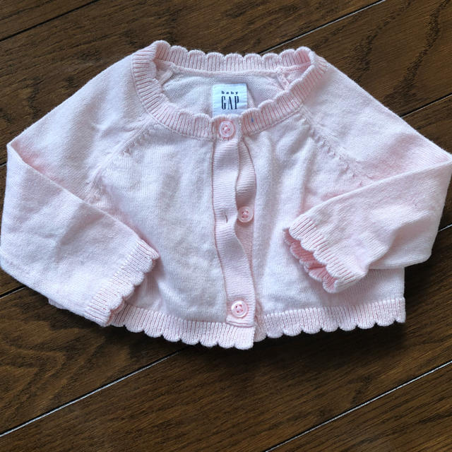 babyGAP(ベビーギャップ)の Baby Gap カーディガン 50cm キッズ/ベビー/マタニティのベビー服(~85cm)(カーディガン/ボレロ)の商品写真