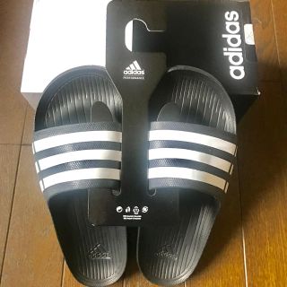 アディダス(adidas)のadidas ベナッシ 24.5(サンダル)