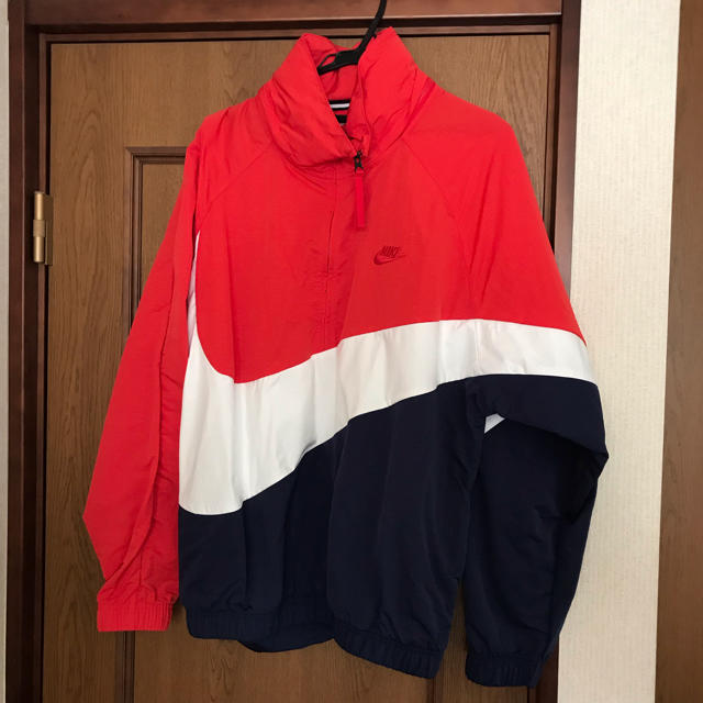 NIKE(ナイキ)のNIKE AS M NSW JKT HD ANRK WVN QS  anorak メンズのジャケット/アウター(ナイロンジャケット)の商品写真