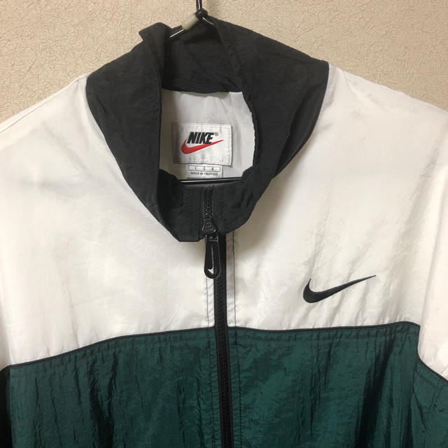 NIKE(ナイキ)のlois◉即購入okさん専用 NIKE vintage ナイロンジャケット メンズのジャケット/アウター(ナイロンジャケット)の商品写真