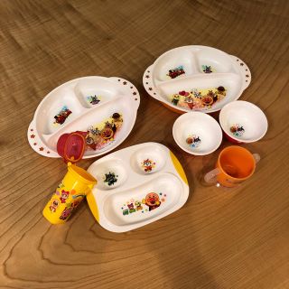 アンパンマン(アンパンマン)の美品 アンパンマン プレート 食器 コップ 茶碗 セット(プレート/茶碗)