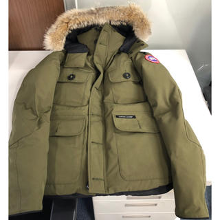 カナダグース(CANADA GOOSE)のカナダグース ダウンジャケット 美品 正規品 サイズＬ カーキ色(ダウンジャケット)