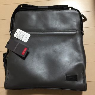 トゥミ(TUMI)の★新品 TUMI（トゥミ）国内正規品 ボディクロスバック   値下げ！！(ショルダーバッグ)