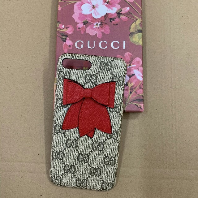 フェンディ iphone8 ケース 人気 - Gucci - GUCCI　グッチ　iPhone7plus/8plusケース　携帯ケースの通販 by Dino D's shop｜グッチならラクマ