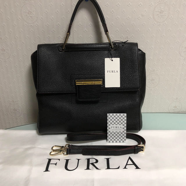 Furla(フルラ)のFURLA  フルラ 美品ARTESIA アルテーシア  Mサイズ 人気ブラック レディースのバッグ(ハンドバッグ)の商品写真