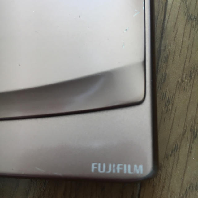 富士フイルム(フジフイルム)のFUJIFILM FINEPIX Z950EYR デジカメ スマホ/家電/カメラのカメラ(コンパクトデジタルカメラ)の商品写真
