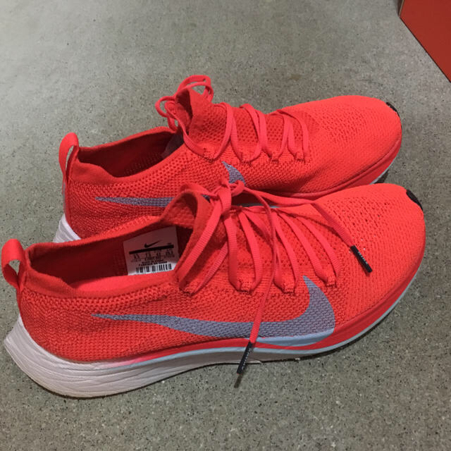 値下中 ヴェイパーフライ4% vaporfly flyknit 26.5cm 値下中 ヴェイパーフライ4% vaporfly flyknit 26.5cm