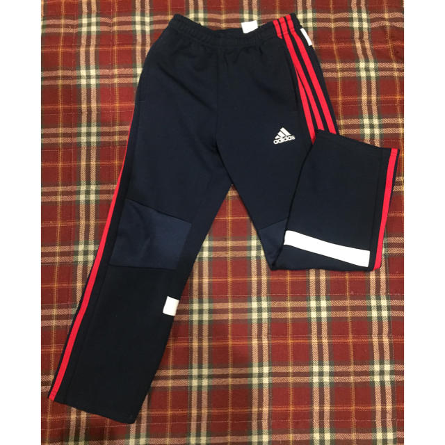 adidas(アディダス)のadidasジャージ 130 キッズ/ベビー/マタニティのキッズ服男の子用(90cm~)(その他)の商品写真