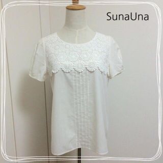 【美品】カットワークレースのブラウス(シャツ/ブラウス(半袖/袖なし))