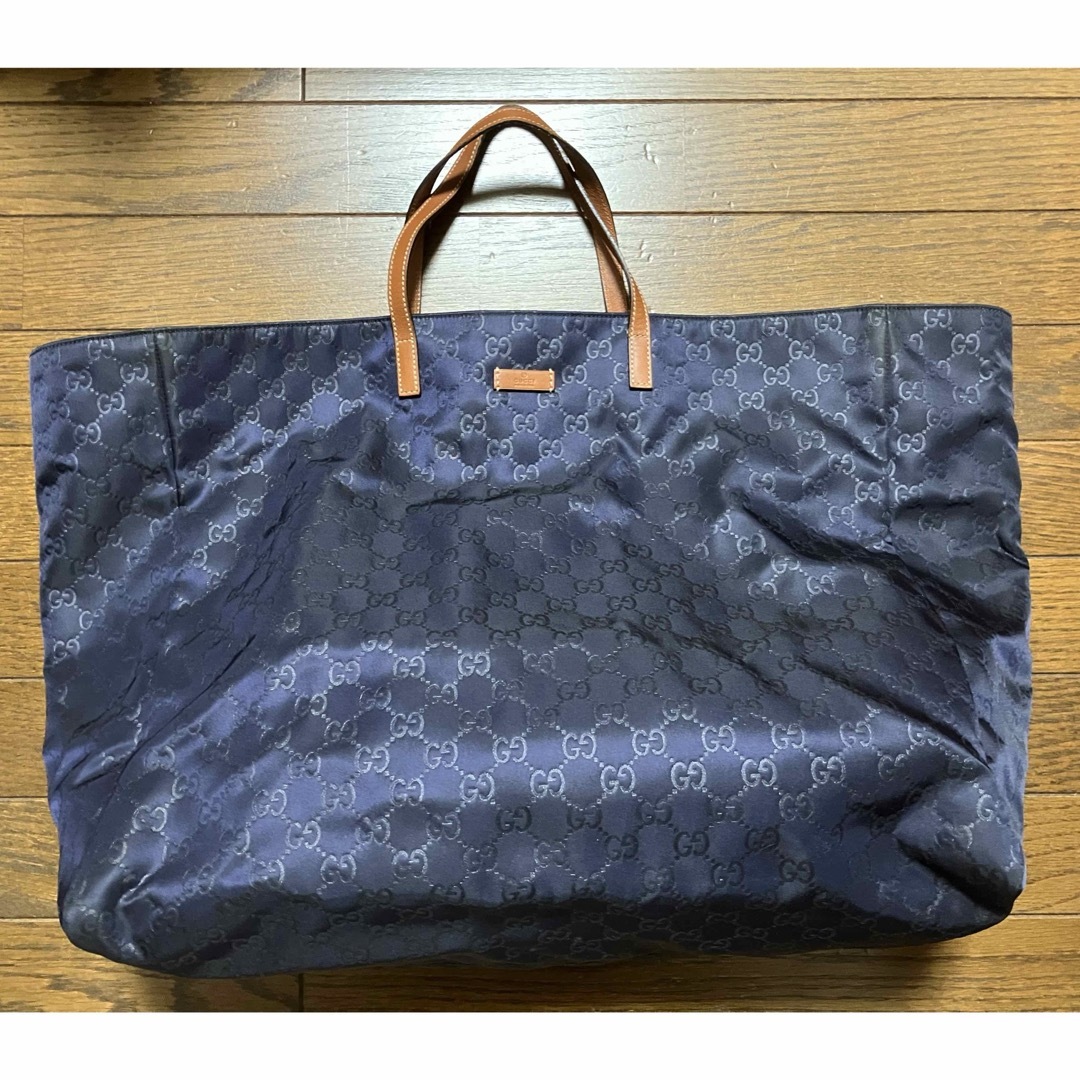 Gucci(グッチ)のGUCCI シマ ナイロントート ラージ レディースのバッグ(トートバッグ)の商品写真