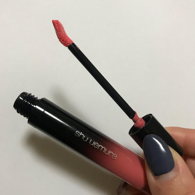 shu uemura(シュウウエムラ)のshu uemura ラック シュプリア CR02 コスメ/美容のベースメイク/化粧品(リップグロス)の商品写真