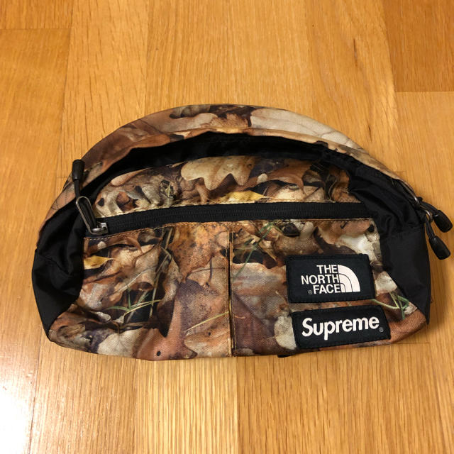 値下げしました。supreme ウエストバッグ  枯葉