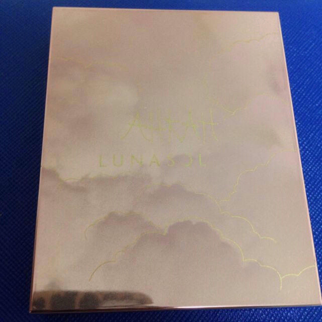 LUNASOL(ルナソル)のLUNASOL×AHKAHアイシャドー コスメ/美容のベースメイク/化粧品(その他)の商品写真