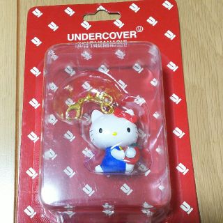 アンダーカバー(UNDERCOVER)のUNDERCOVER ハローキティ キーホルダー(キーホルダー)