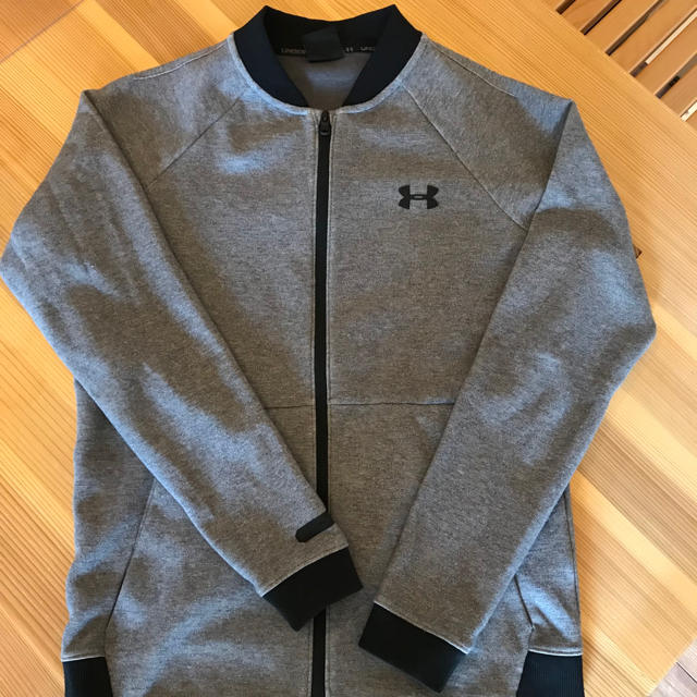 UNDER ARMOUR(アンダーアーマー)の試着のみ  アンダーアーマー     メンズのトップス(スウェット)の商品写真