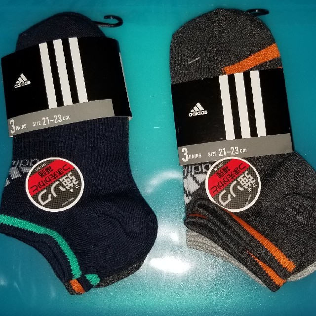 adidas(アディダス)の新品未使用送料込♪アディダス靴下6足21~23㎝(^o^) キッズ/ベビー/マタニティのこども用ファッション小物(靴下/タイツ)の商品写真