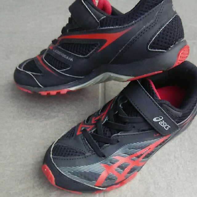 asics(アシックス)のasics lazerbeam  size＝19.0 キッズ/ベビー/マタニティのキッズ靴/シューズ(15cm~)(スニーカー)の商品写真