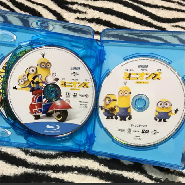 UNIVERSAL ENTERTAINMENT(ユニバーサルエンターテインメント)のミニオンズ&怪盗グルー+ボーナスDVD付き ブルーレイシリーズ エンタメ/ホビーのDVD/ブルーレイ(アニメ)の商品写真