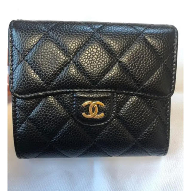 CHANEL(シャネル)のCHANEL シャネル  三つ折り財布 キャビアスキン  ブラック 美品 レディースのファッション小物(財布)の商品写真