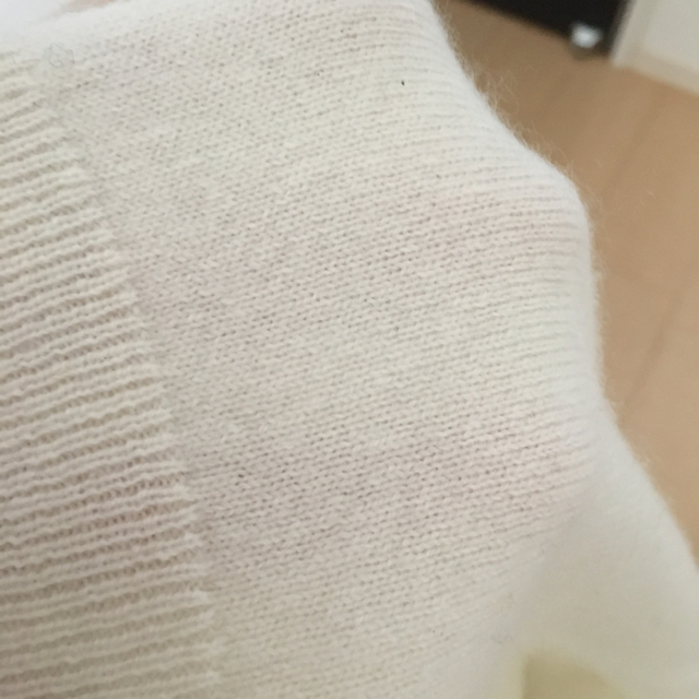 UNIQLO(ユニクロ)のnoeliam様専用  ユニクロカシミヤセーター レディースのトップス(ニット/セーター)の商品写真