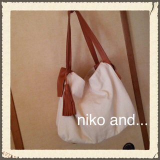 ニコアンド(niko and...)のniko and...生成りトート(トートバッグ)