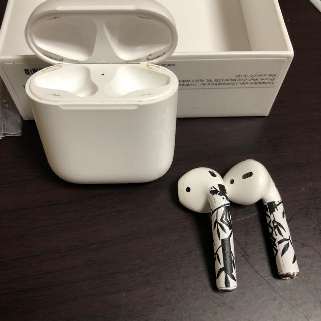 Apple(アップル)のエアーポッズ 便利品付き airpods スマホ/家電/カメラのオーディオ機器(ヘッドフォン/イヤフォン)の商品写真