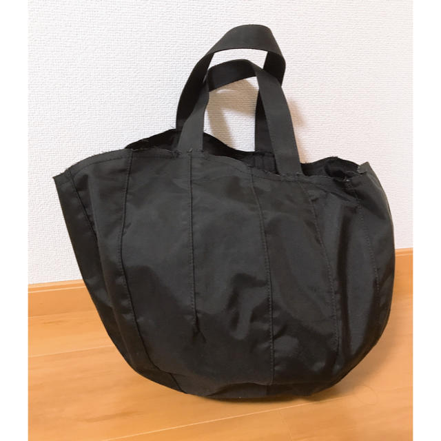 COMME des GARCONS(コムデギャルソン)のコムデギャルソン 丸型バッグ レディースのバッグ(トートバッグ)の商品写真