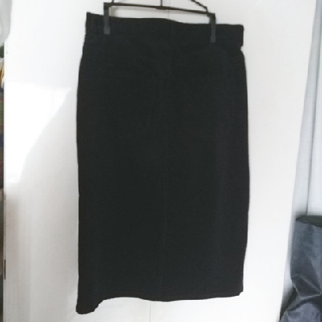 GU(ジーユー)のコーデュロイタイトスカートBB レディースのスカート(ひざ丈スカート)の商品写真