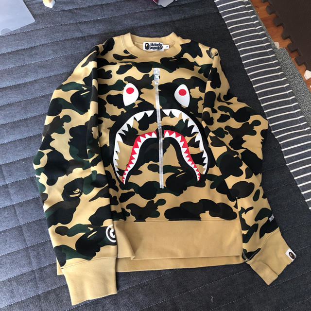 エイプ　A bathing ape トレーナー