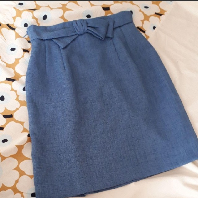 LAISSE PASSE(レッセパッセ)のレッセパッセ　バックリボンタイトスカート レディースのスカート(ミニスカート)の商品写真