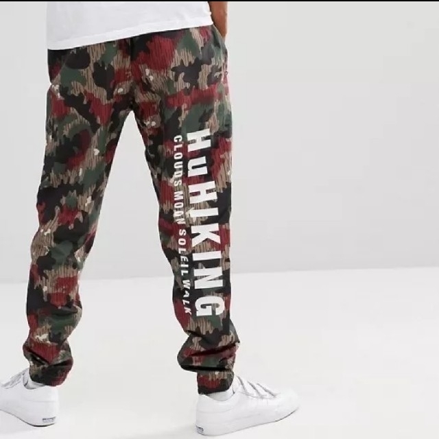 adidas(アディダス)の新作 限定 値下げ adidas Hu Hikingコラボ ジョガーパンツ メンズのパンツ(その他)の商品写真