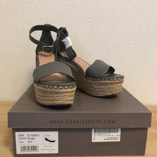 チャールズアンドキース(Charles and Keith)のCharles&Keith ウェッジソールサンダル(サンダル)