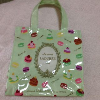 ラデュレ(LADUREE)のラデュレ スイーツ柄バッグ(トートバッグ)