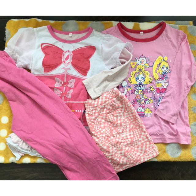 UNIQLO(ユニクロ)のパジャマ 4点セット 110 キッズ/ベビー/マタニティのキッズ服女の子用(90cm~)(パジャマ)の商品写真
