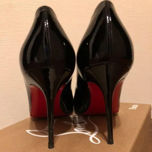 Christian Louboutin(クリスチャンルブタン)のクリスチャン ルブタン  FIFI85PATENT  レディースの靴/シューズ(ハイヒール/パンプス)の商品写真