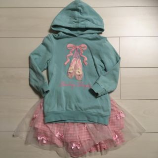 シャーリーテンプル(Shirley Temple)の美品♡パーカー&スカート(Tシャツ/カットソー)