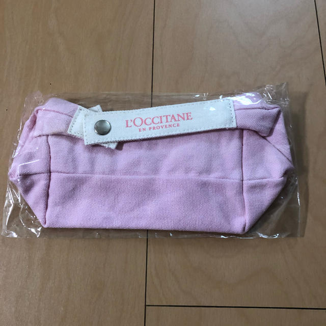 L'OCCITANE(ロクシタン)のロクシタン  ポーチ ピンク 新品未開封品  コスメ/美容のコスメ/美容 その他(その他)の商品写真