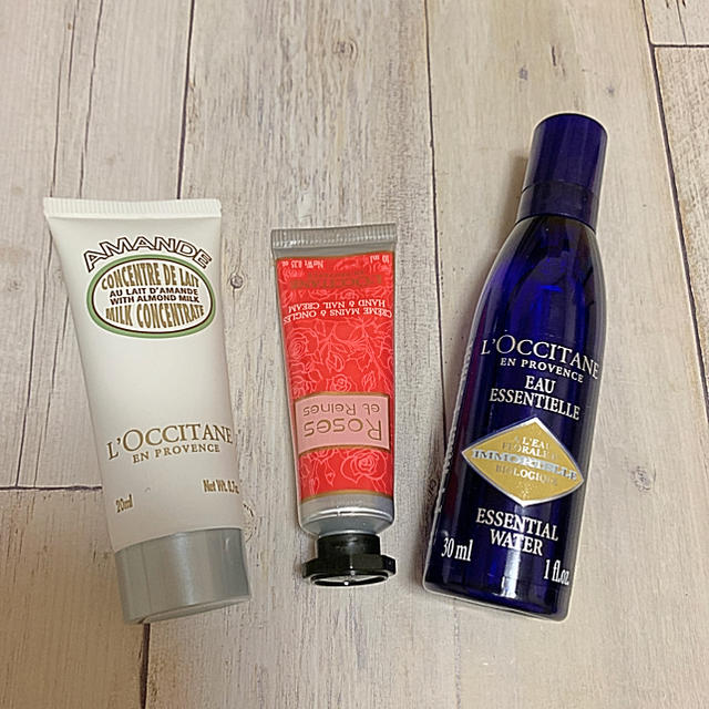 L'OCCITANE(ロクシタン)の【新品未使用】ロクシタンセット コスメ/美容のボディケア(ハンドクリーム)の商品写真