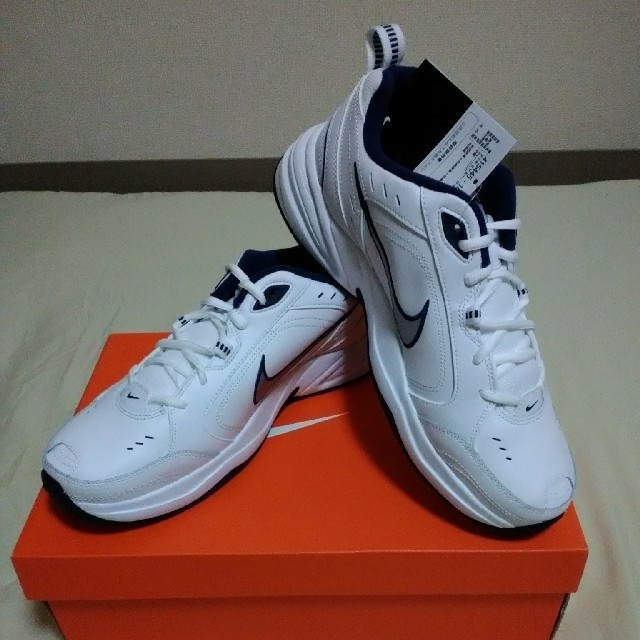 【送料込】新品 NIKE-エアモナーク４