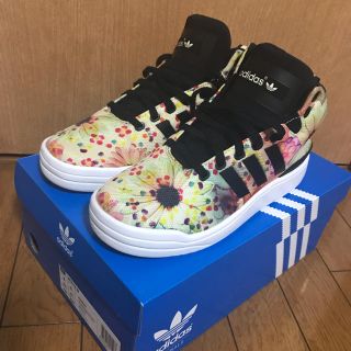 アディダス(adidas)の【ひなさま専用】adidas originals  × Farm 花柄スニーカー(スニーカー)