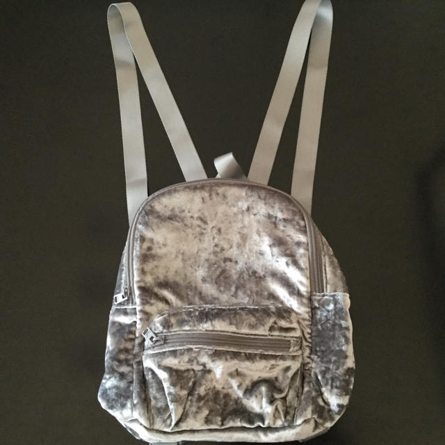 Hollister(ホリスター)の小型リュック レディースのバッグ(リュック/バックパック)の商品写真