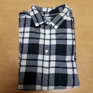 ユニクロ(UNIQLO)のミキモン様専用3/17まで。UNIQLO　フランネルシャツ　長袖　サイズＬ(シャツ/ブラウス(長袖/七分))