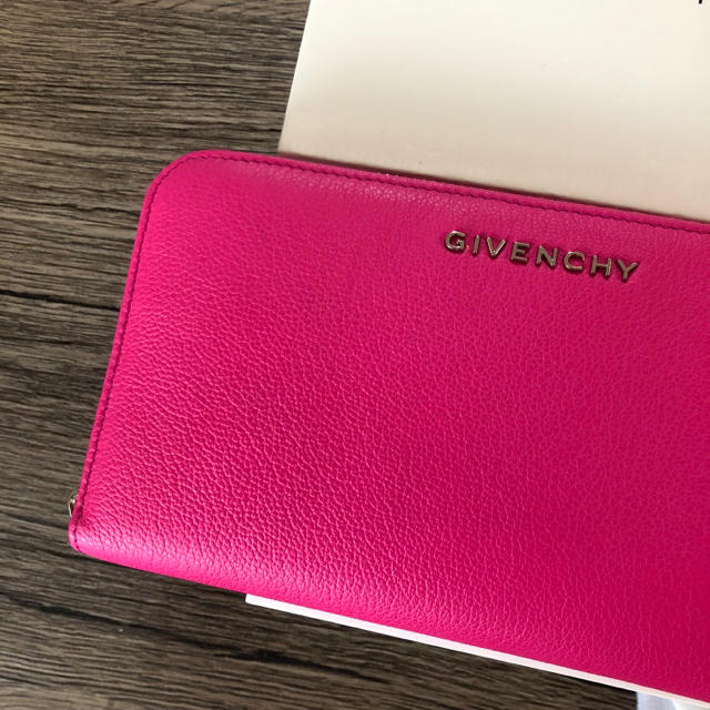 激安本物 GIVENCHY - レア‼︎ 新品♡ ジバンシー ピンク ラウンド 長