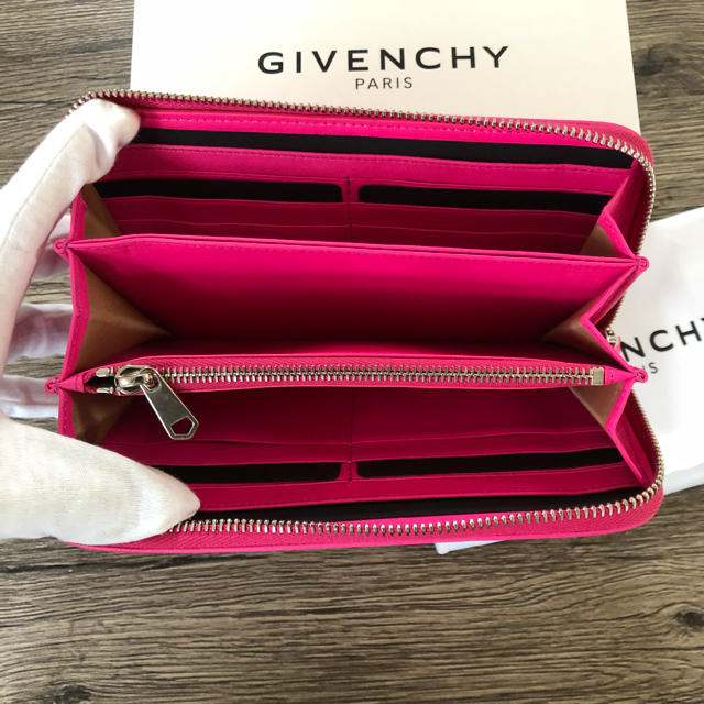 激安本物 GIVENCHY - レア‼︎ 新品♡ ジバンシー ピンク ラウンド 長